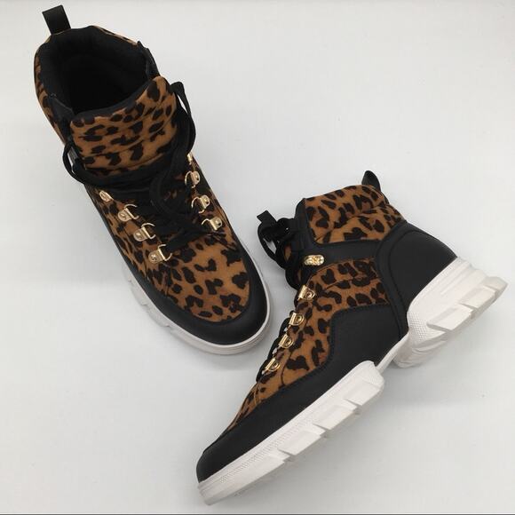 NIB Shoe Dazzle Lace Me Up Lug Sole Sneaker - 8.5 - Picture 4 of 15